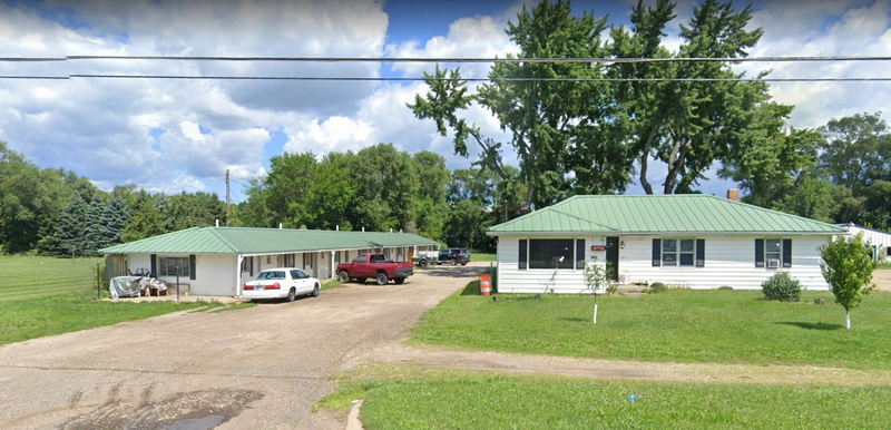 Little Country Inn (White Pigeon Motel) - 2022 Street View
